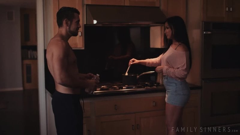 जेनिफ़र सफ़ेद माँ और सौतेले बेटे 6 दृश्य 2 [सभी सेक्स, कट्टर, मुख-मैथुन, गोंजो]